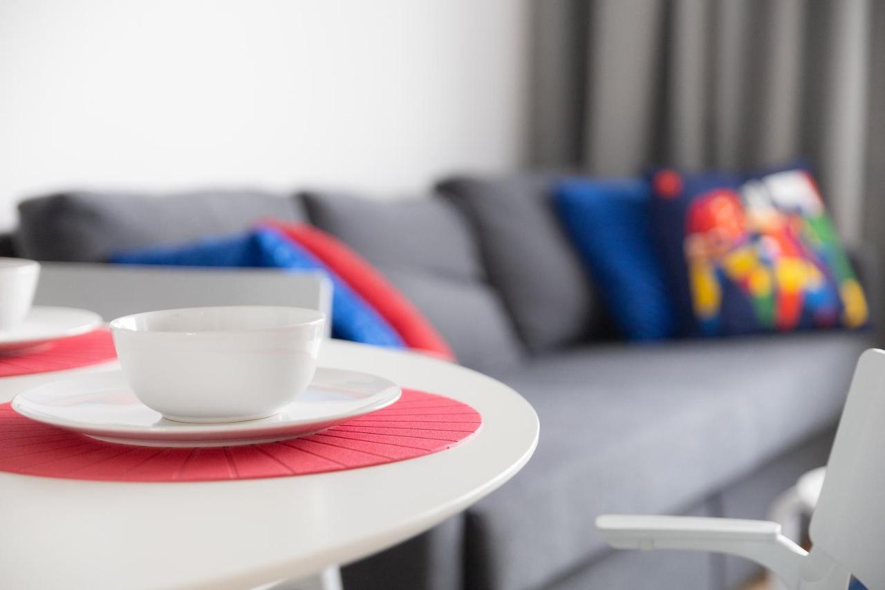 Beautiful 2 Rooms Flat With Balcony وارسو المظهر الخارجي الصورة