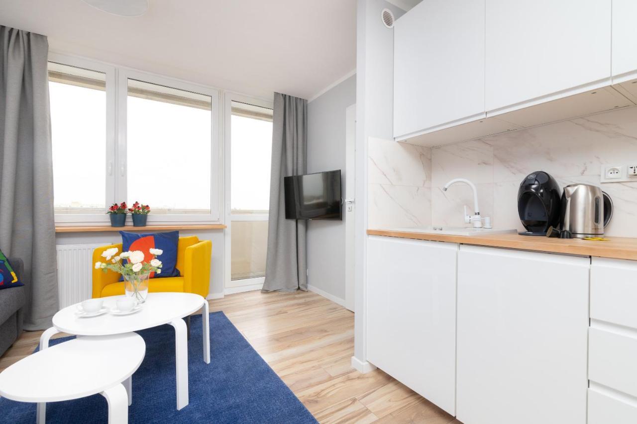 Beautiful 2 Rooms Flat With Balcony وارسو المظهر الخارجي الصورة